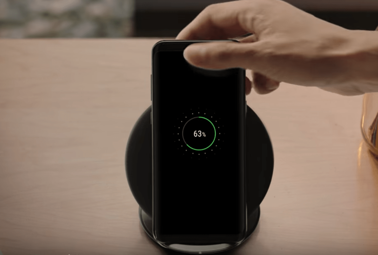 Os melhores motivos para comprar um Samsung Galaxy S8 ou S8+ 6 Samsung Galaxy S8 - Carregador sem fios