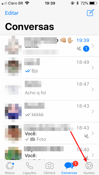 Menu principal do WhatsApp no iPhone